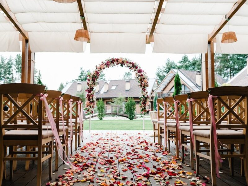 Low Budget Diy Backyard Wedding Decorations